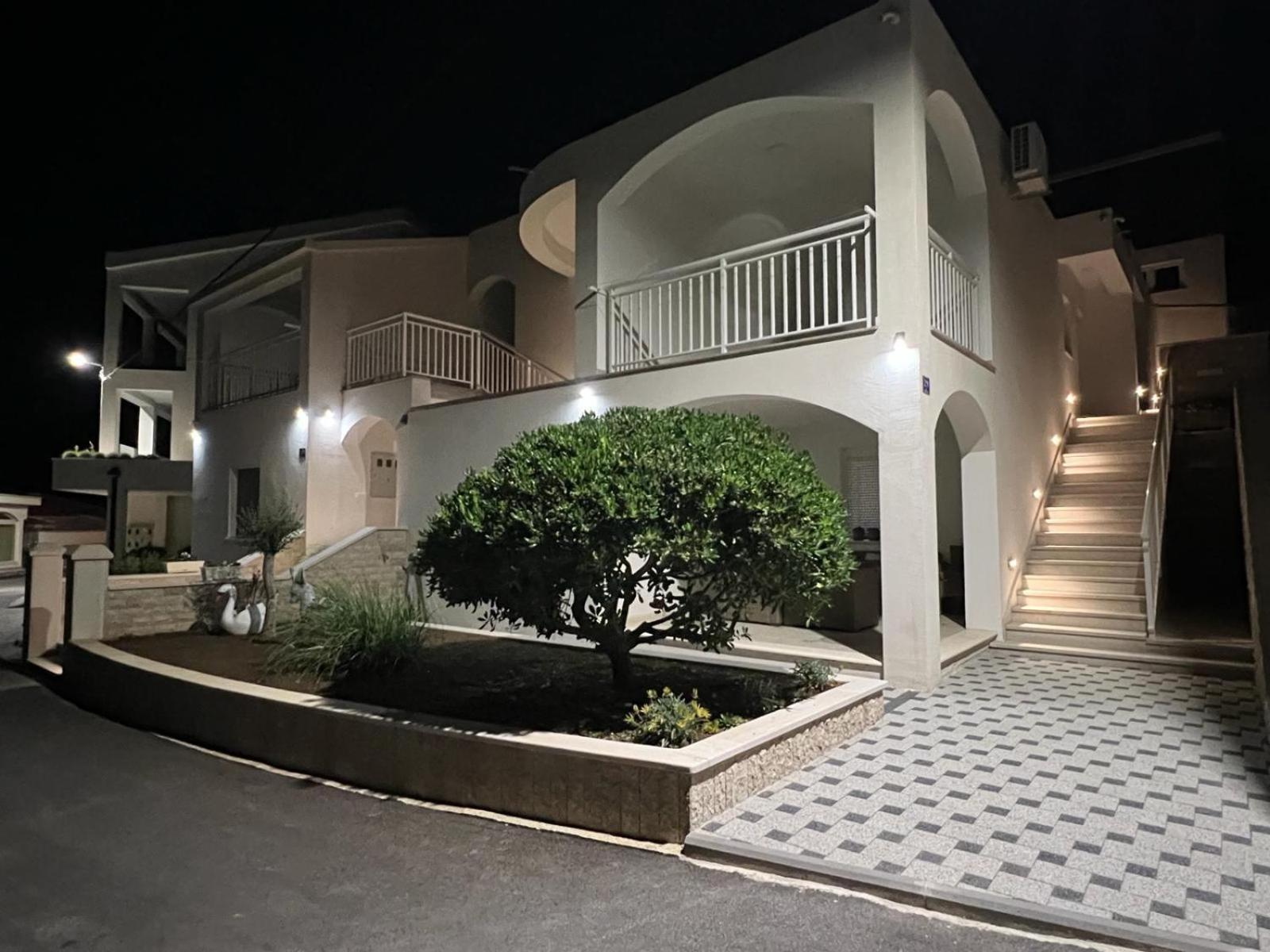 Apartments Obad ネウム エクステリア 写真